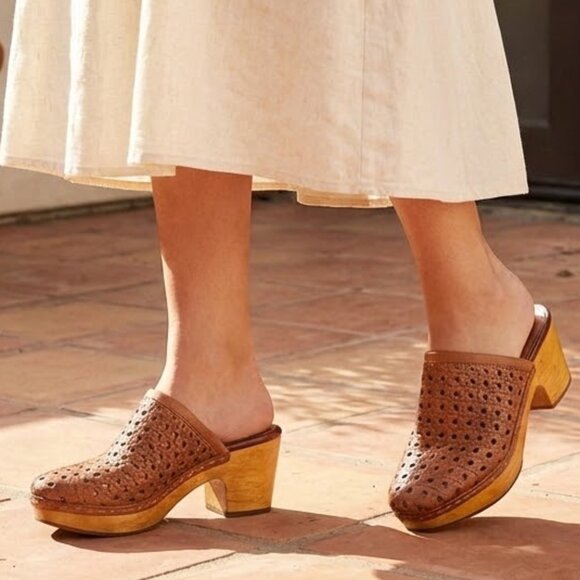 Patricia Nash Shoes - Patricia Nash Lorena Tan Woven Leather Platform Mules - Size 8